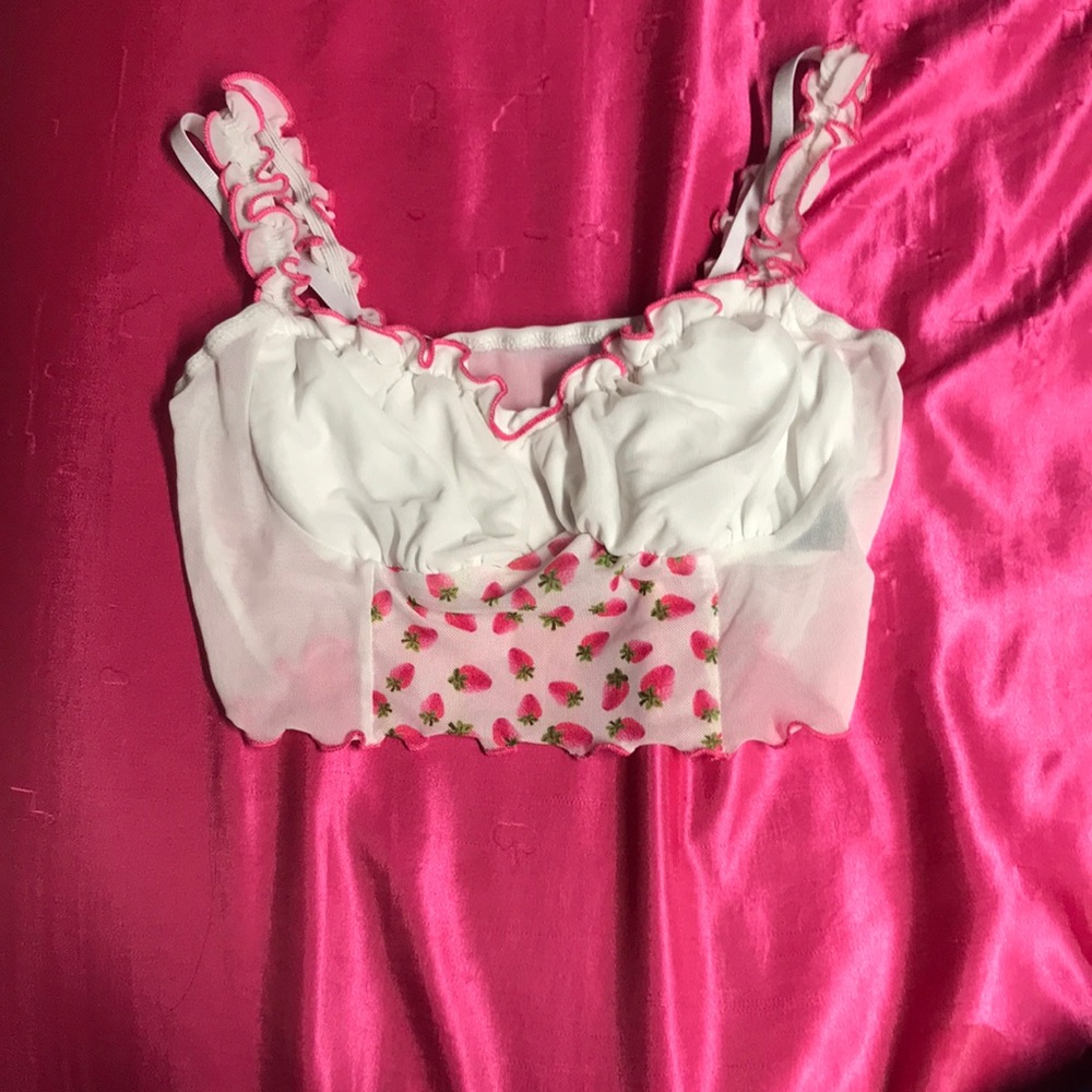 🍓🤍White Strawberry Baby Tank🤍🍓